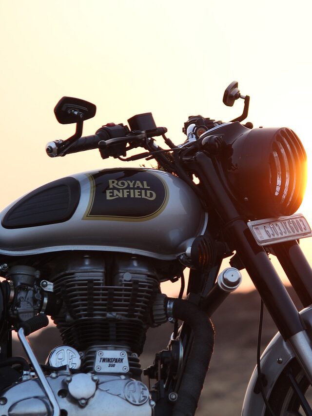 Royal Enfield Classic 350  रॉयल एनफील्ड क्लासिक 350